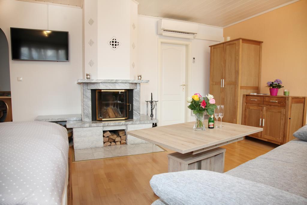 Chiemsee Comfort-Bungalow Mit Garten Rimsting Buitenkant foto